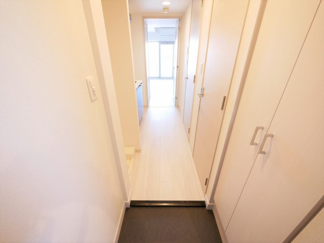 ファステート大阪城東グリッジの玄関