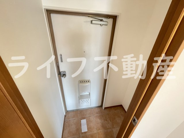 大宝菱屋西ロイヤルハイツの玄関|ゆったりとした玄関です