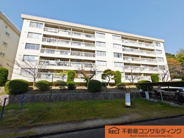山御影マンションC棟の外観