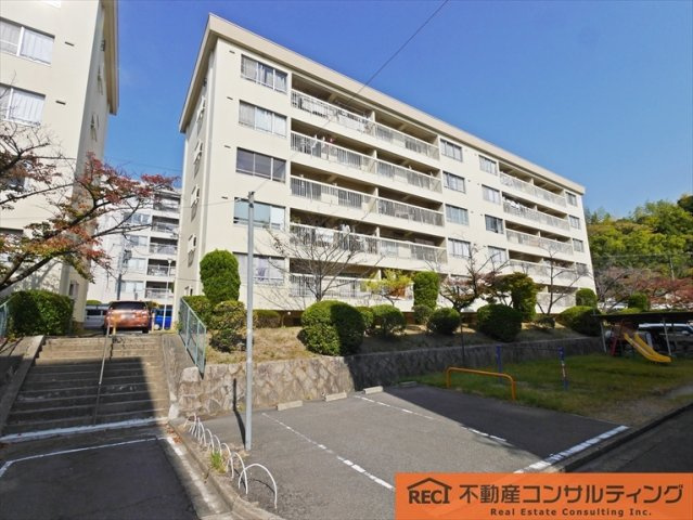 山御影マンションC棟の外観