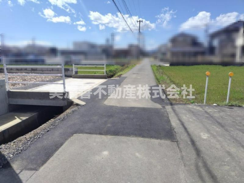 ６１０８３　岐阜市西河渡２丁目土地の前面道路含む現地写真