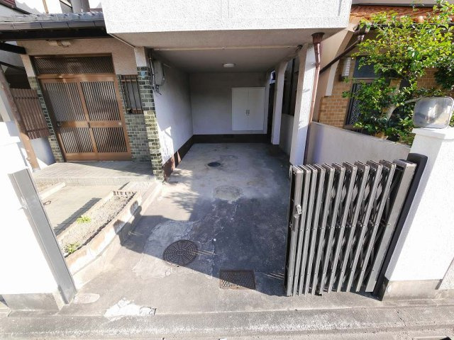 押部谷福住貸家Ⅱの駐車場
