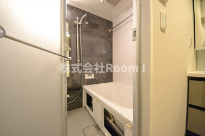 【浴室】 | ルフォンプログレ堺筋本町タワーレジデンス | コンパクトで使いやすいお風呂です