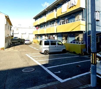【駐車場】
