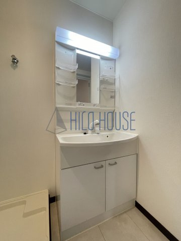 リリーヴィレッジCRESTの洗面所