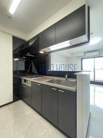 リリーヴィレッジCRESTのキッチン