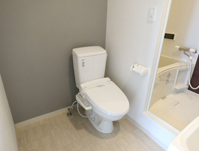 【トイレ】 | GARETTE板付 | 別号室の写真になります。現況優先。