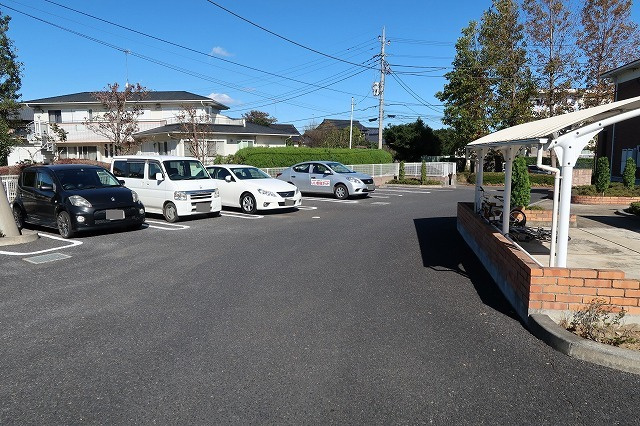 ボンヌ・シャンス・ガーデンＣの駐車場|駐車場
