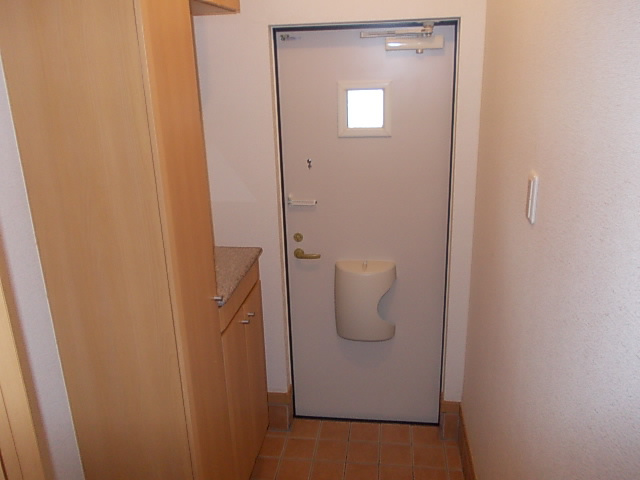 ボンヌ・シャンス・ガーデンＣの玄関|玄関