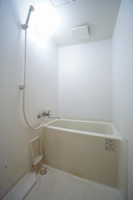 【浴室】 | リバーパーク百年橋 | 別号室の写真になります。現況優先。