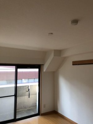 【バルコニー】 | ピュアドームステーションサイト博多 | ※別号室の写真になります。現況優先。
