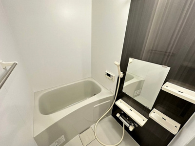 【浴室】 | Apartment楓 | 別号室の写真になります。現況優先。