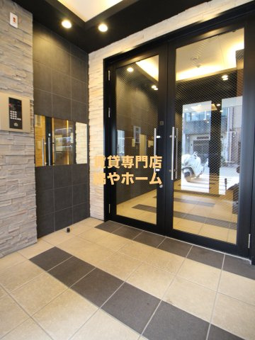 TOYOTOMI STAY PREMIUM 天王寺公園南Ⅰのエントランス|落ち着いたエントランスです