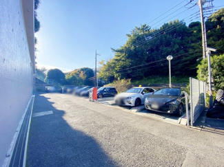 【駐車場】