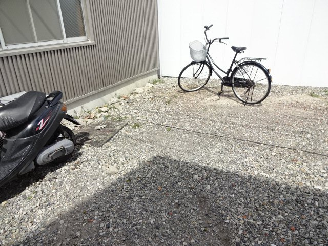 日東ハイツ東雲の駐車場