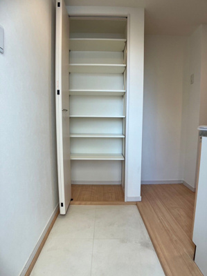 【玄関】 | ビエンカーサ | 別号室の写真になります。現況優先。