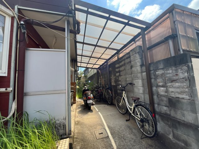 城北ハイツの駐車場