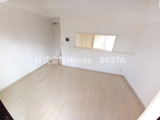 コスモリード神戸三宮の居間・リビング