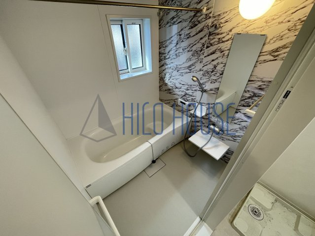 うおまこぷらすの浴室