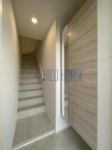 うおまこぷらすの玄関