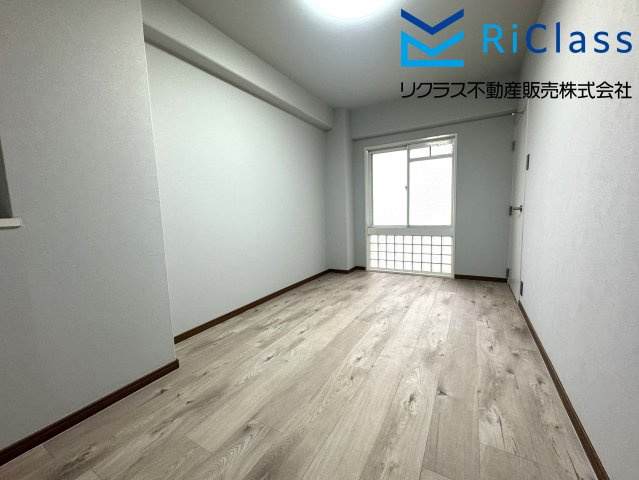 朝日プラザ西舞子の寝室|落ち着いた色調の寝室です