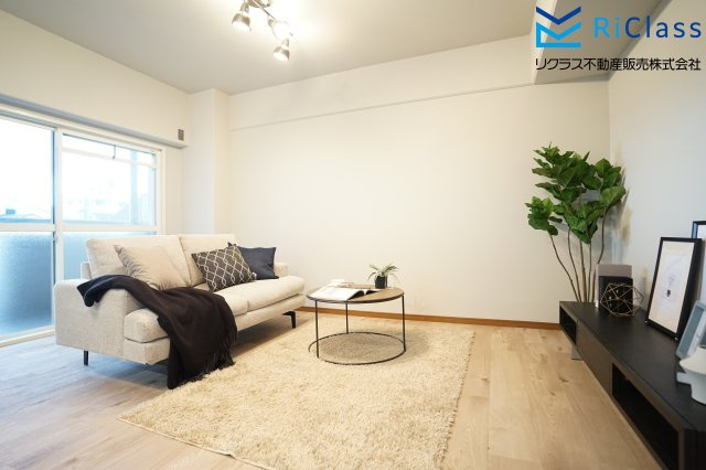 朝日プラザ西舞子の居間・リビング|ゆったり過ごせるリビングです