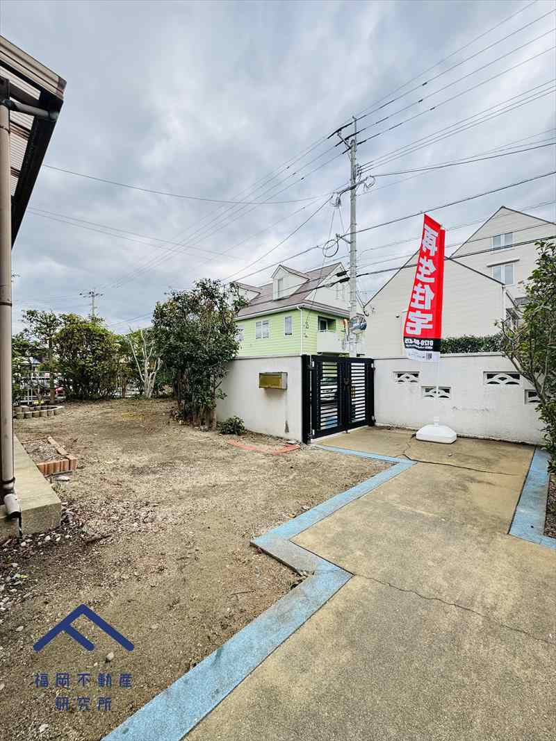 春日市春日９丁目　戸建ての駐車場