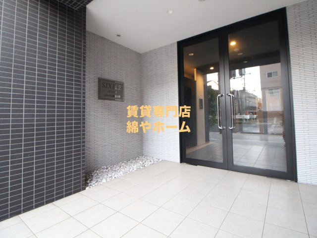 シスイル遠里小野のエントランス|毎日通るエントランスはこのようになっています