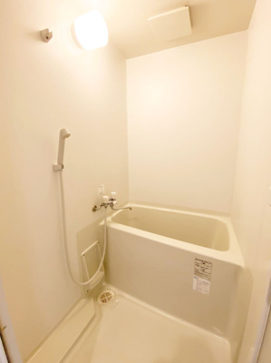 【浴室】 | ブレイド箱崎 | 別号室の写真になります。現況優先。