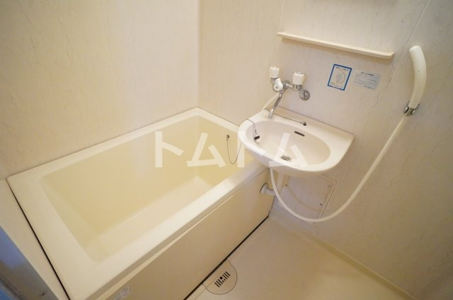 永和ハイムの浴室|お風呂で日々の疲れを落としましょう