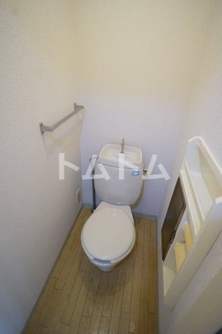 永和ハイムのトイレ|落ち着いた色調のトイレです