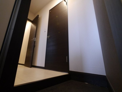 【玄関】 | リテラ高宮東 | 別号室の写真になります。現況優先。