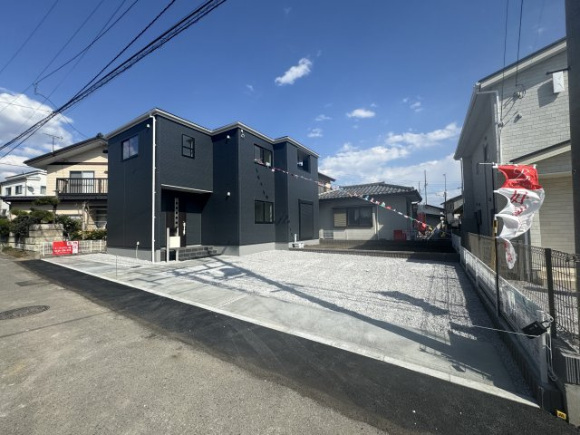 新築　前橋市青柳町第3　Livele Garden.S　1号棟の駐車場|現地写真　駐車スペースは並列3台分可能です！					

