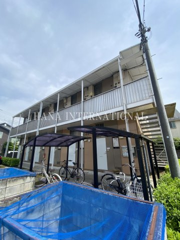 クレール小山の外観