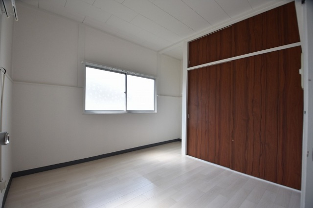 岡本貸家の寝室