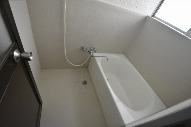 岡本貸家の浴室