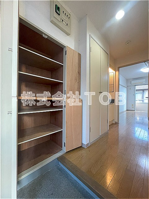 【その他】 | ルミエール烏山 | シューズBOX※クリーニング中の撮影※