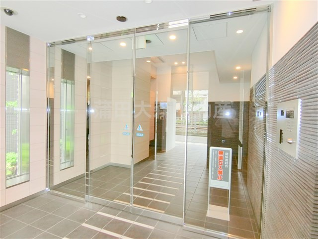 スタイリオ蒲田のエントランス