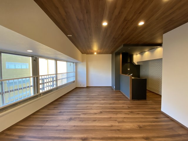 たまプラーザ駅前共同ビルの画像