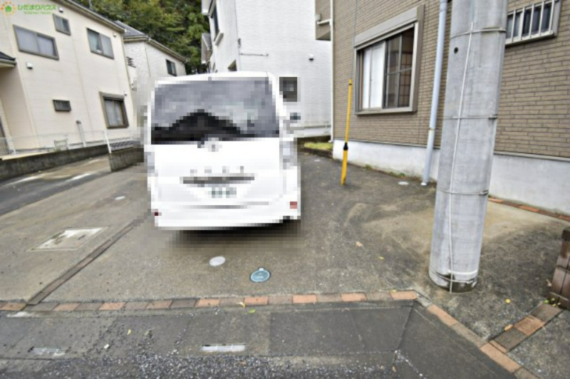上尾市平塚②　中古一戸建ての駐車場