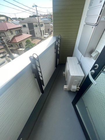 ヒルズ市川大野のバルコニー
