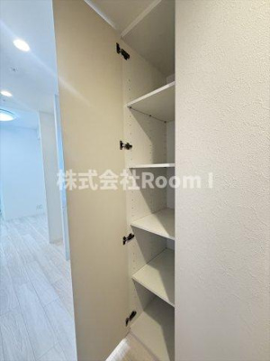 【収納】 | Metrosa谷町六丁目North | ちょっとした収納スペースも充実しています