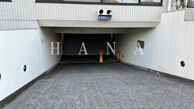アバクス立川の駐車場