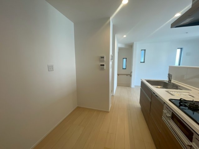 『西横浜駅』横浜市西区藤棚町2丁目 新築戸建て【仲介手数料無料】カースペース2台