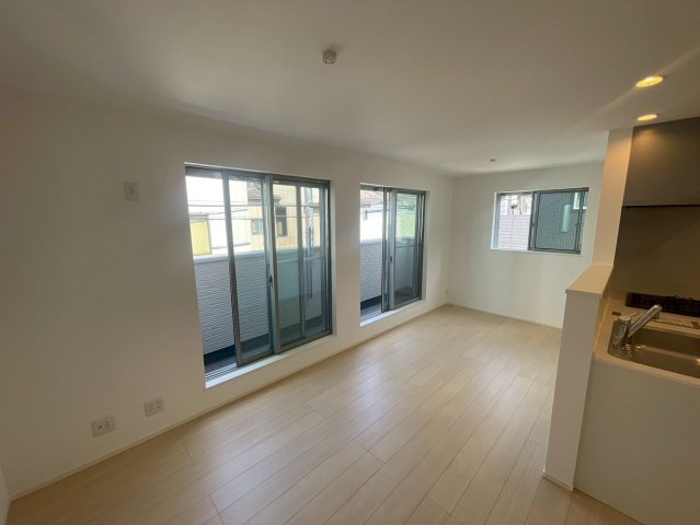 『西横浜駅』横浜市西区藤棚町2丁目 新築戸建て【仲介手数料無料】カースペース2台