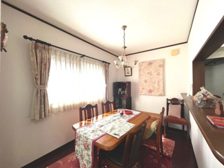 【ダイニング】