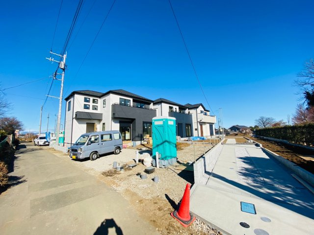 所沢市三ケ島9期　新築戸建の前面道路含む現地写真