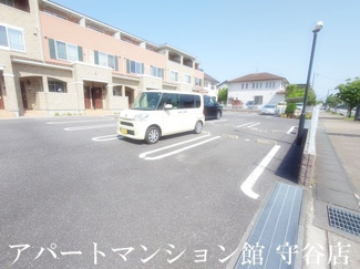 【駐車場】