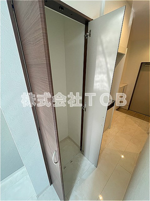 【洋室】 | アイムタウン上祖師谷 | 洋室5.2帖　収納②