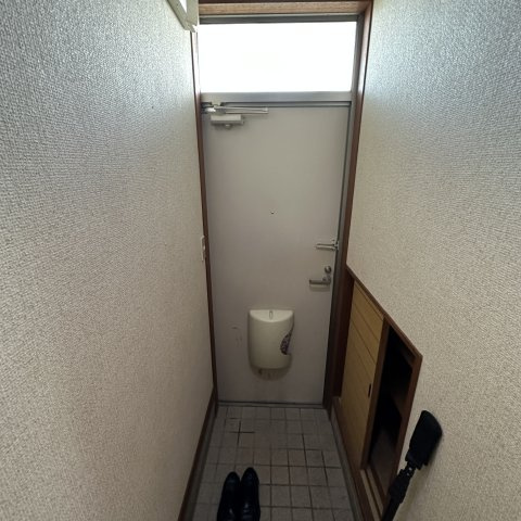 コーポジョイフルの玄関